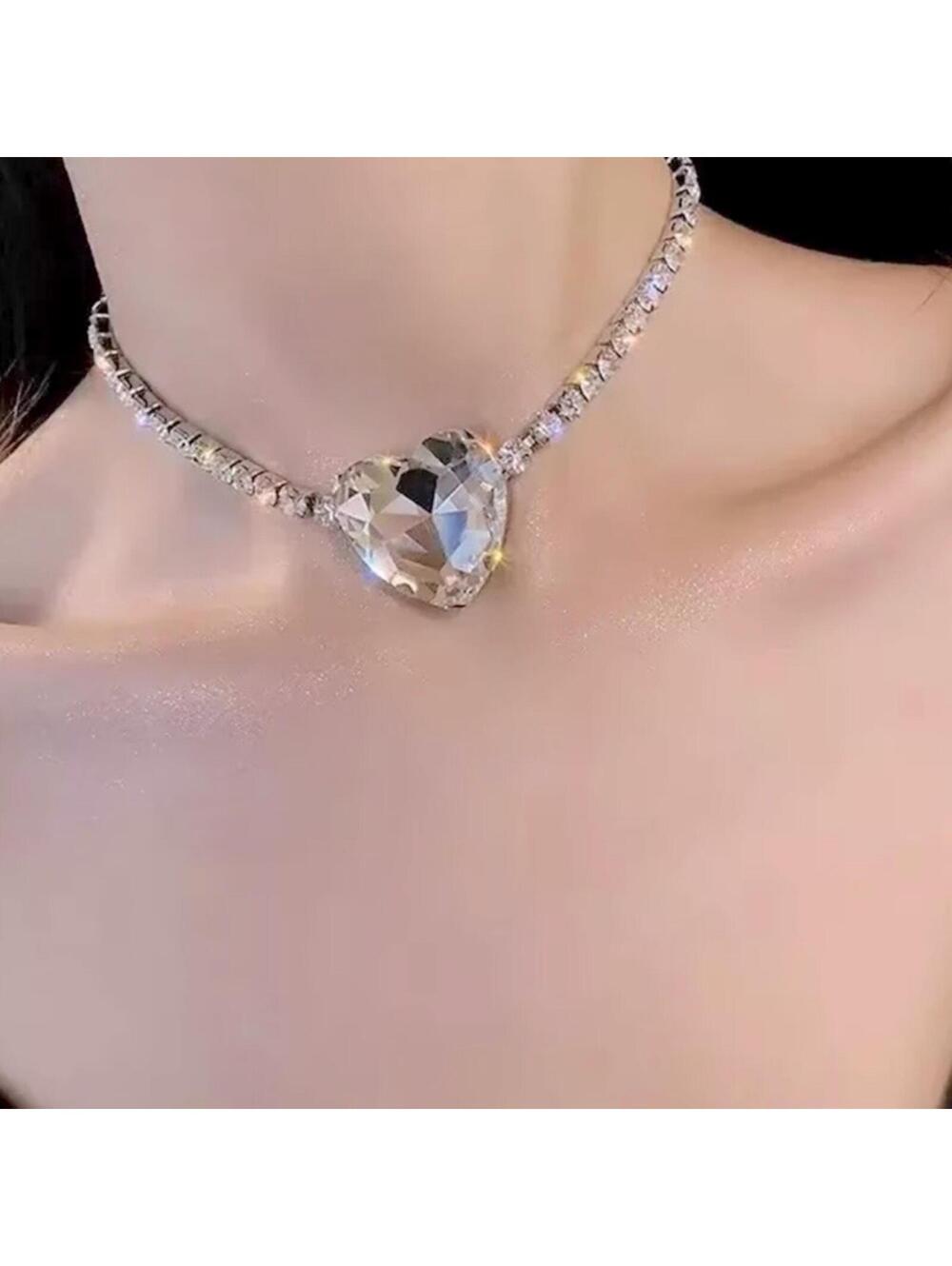 Crystal Heart Rhinestone Choker Necklace - Picture 2 of 2